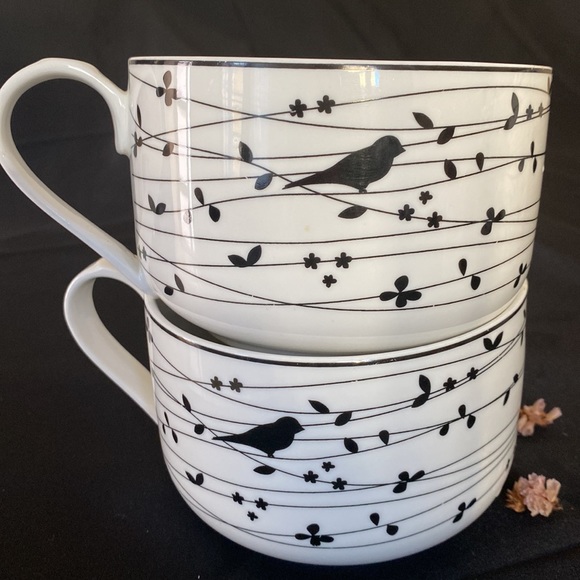 CIROA - Set of 2 MEDIUM size porcelain bowls with handles/wings- birds i… - Picture 2 of 8